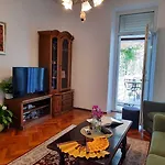 Kirigin Appartement *