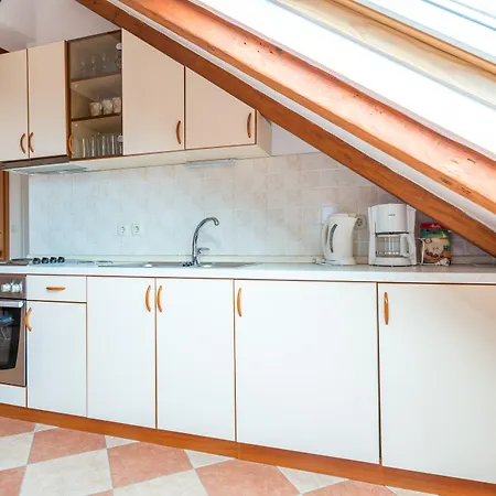 Kirigin Apartment